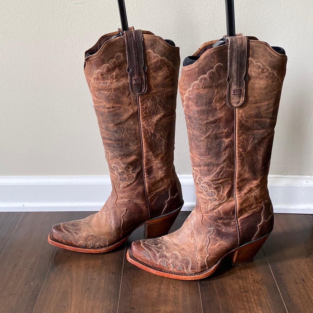 Gently worn Tony Lama Black Label western boots